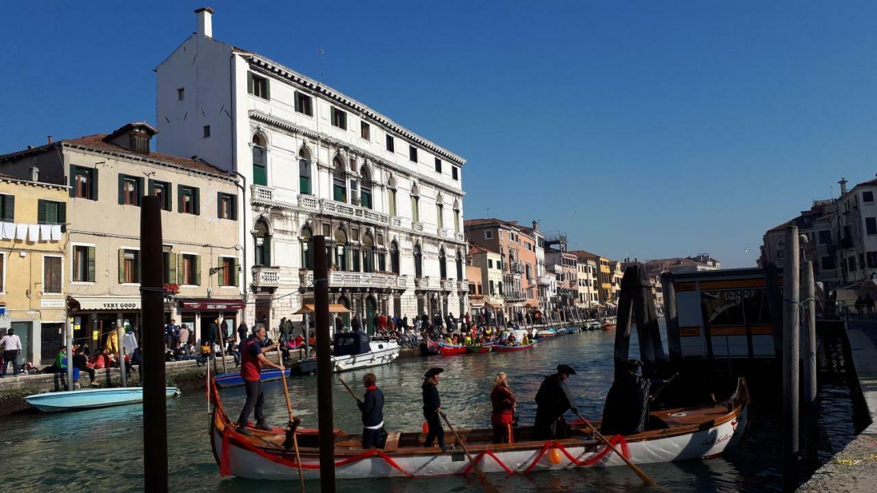 Rousseau's Venezia